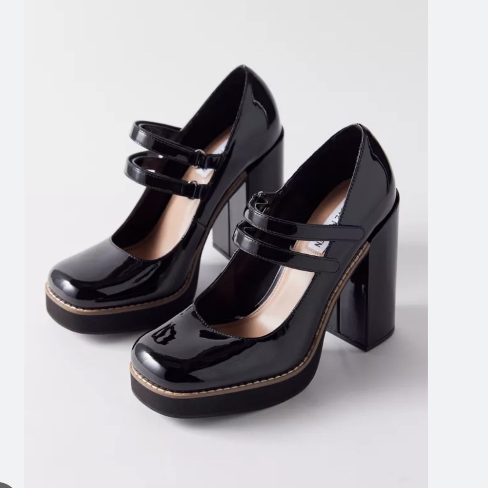 Steve Madden Black Patent Mary Jane Platform Heels